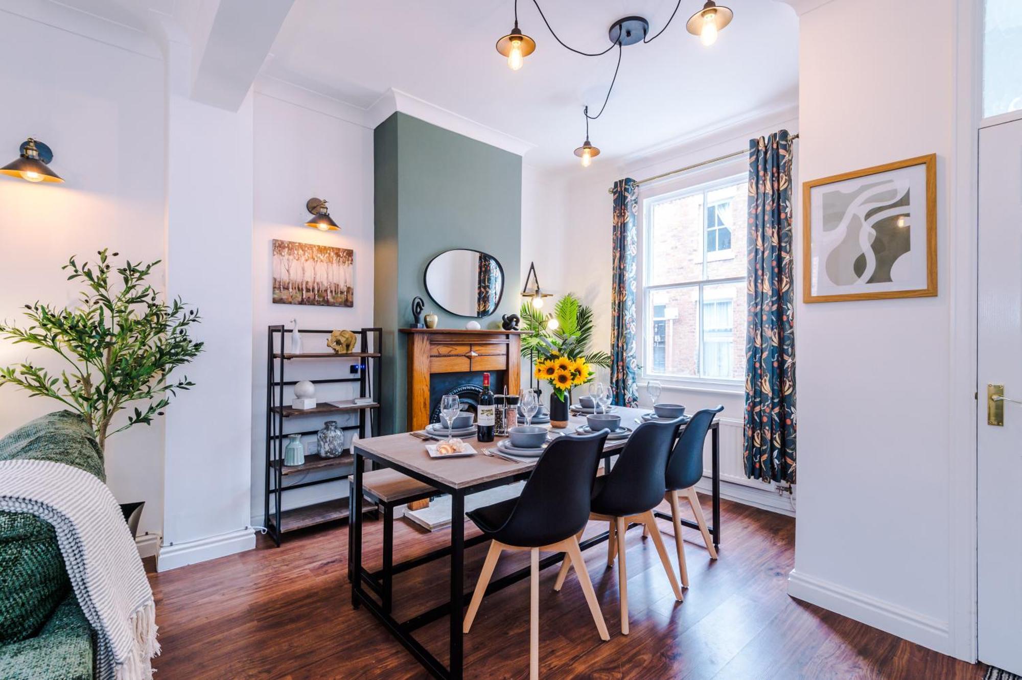 New! Stunning 2-Bed City-Centre Home In Chester By 53 Degrees Property - Ideal For Couples & Groups - Sleeps 6! 外观 照片