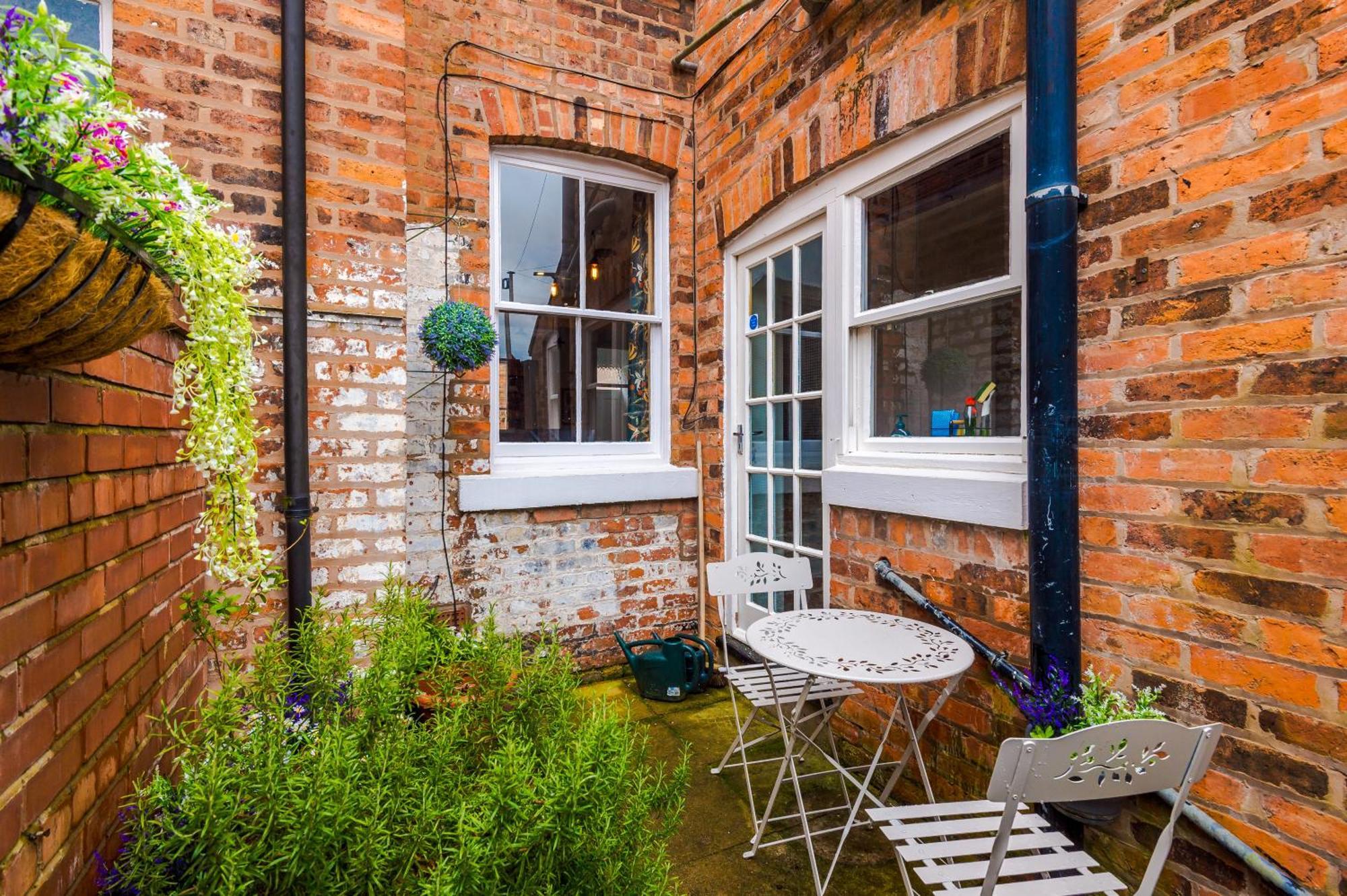 New! Stunning 2-Bed City-Centre Home In Chester By 53 Degrees Property - Ideal For Couples & Groups - Sleeps 6! 外观 照片